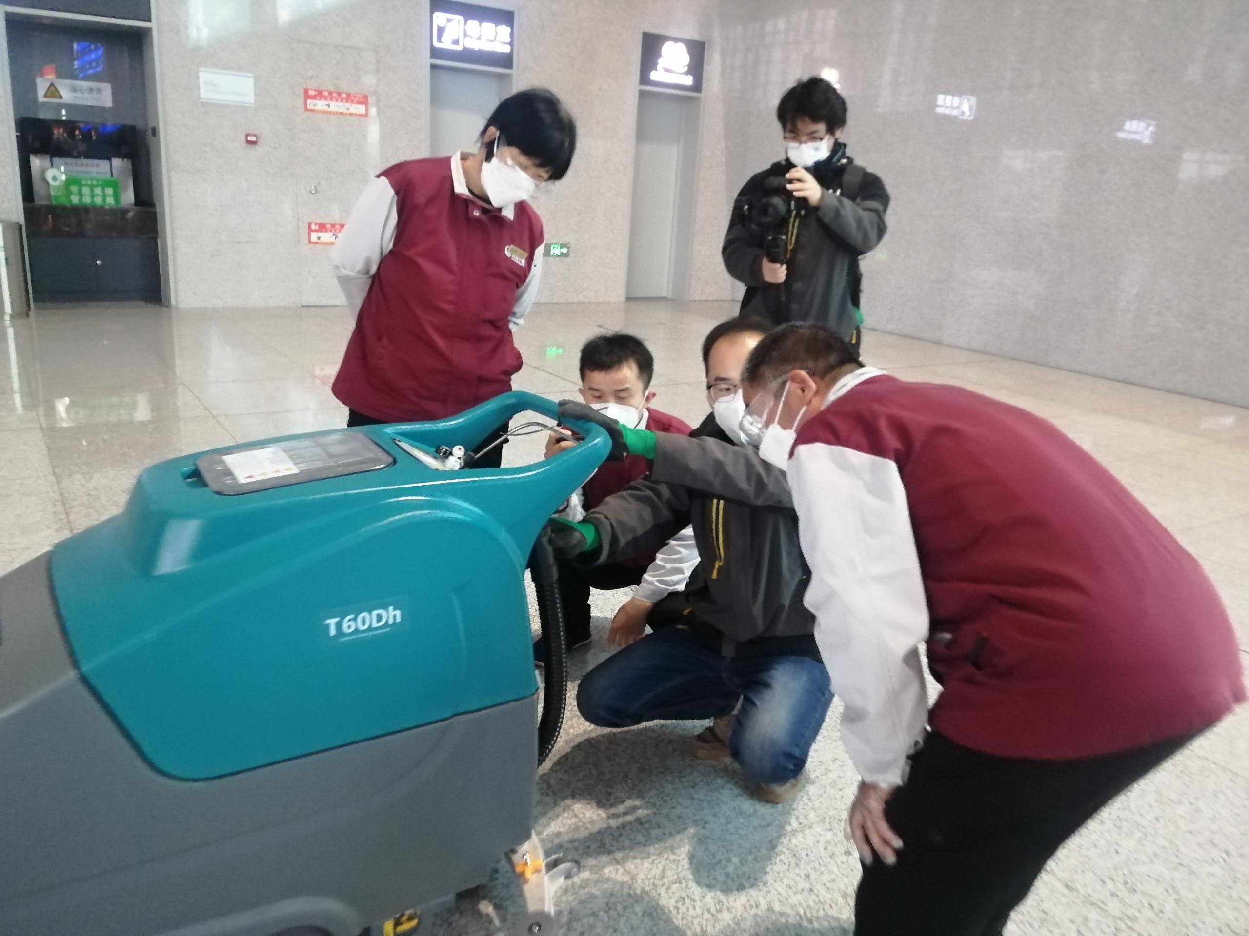 高鐵站都在用的洗地機，究竟有什么優(yōu)勢（一）