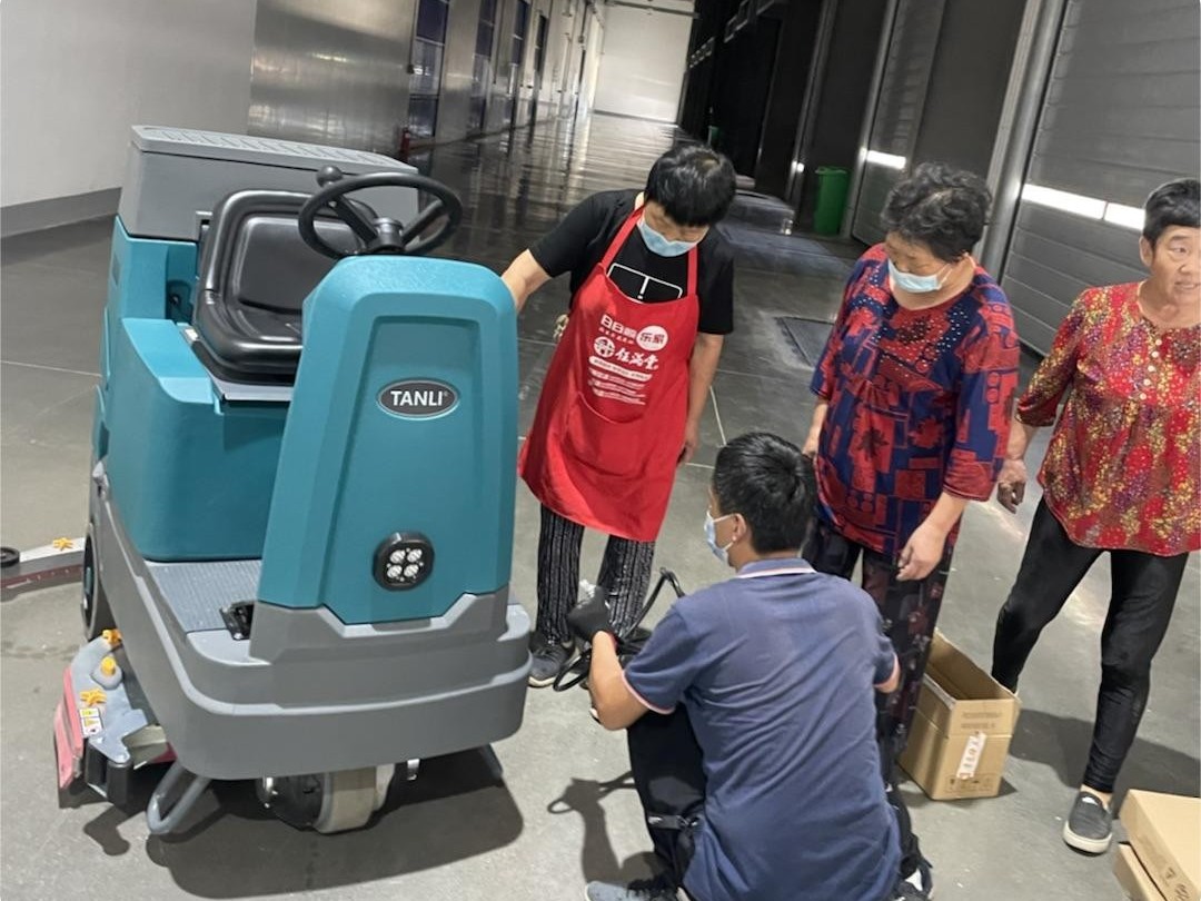 工廠再大都不怕，坦力洗地機(jī)讓您坐享清潔