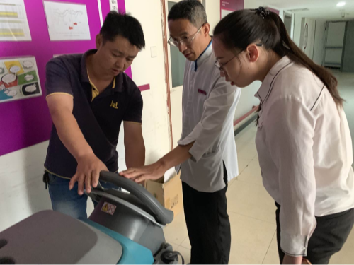 又是一波開學熱，食堂衛(wèi)生需抓緊